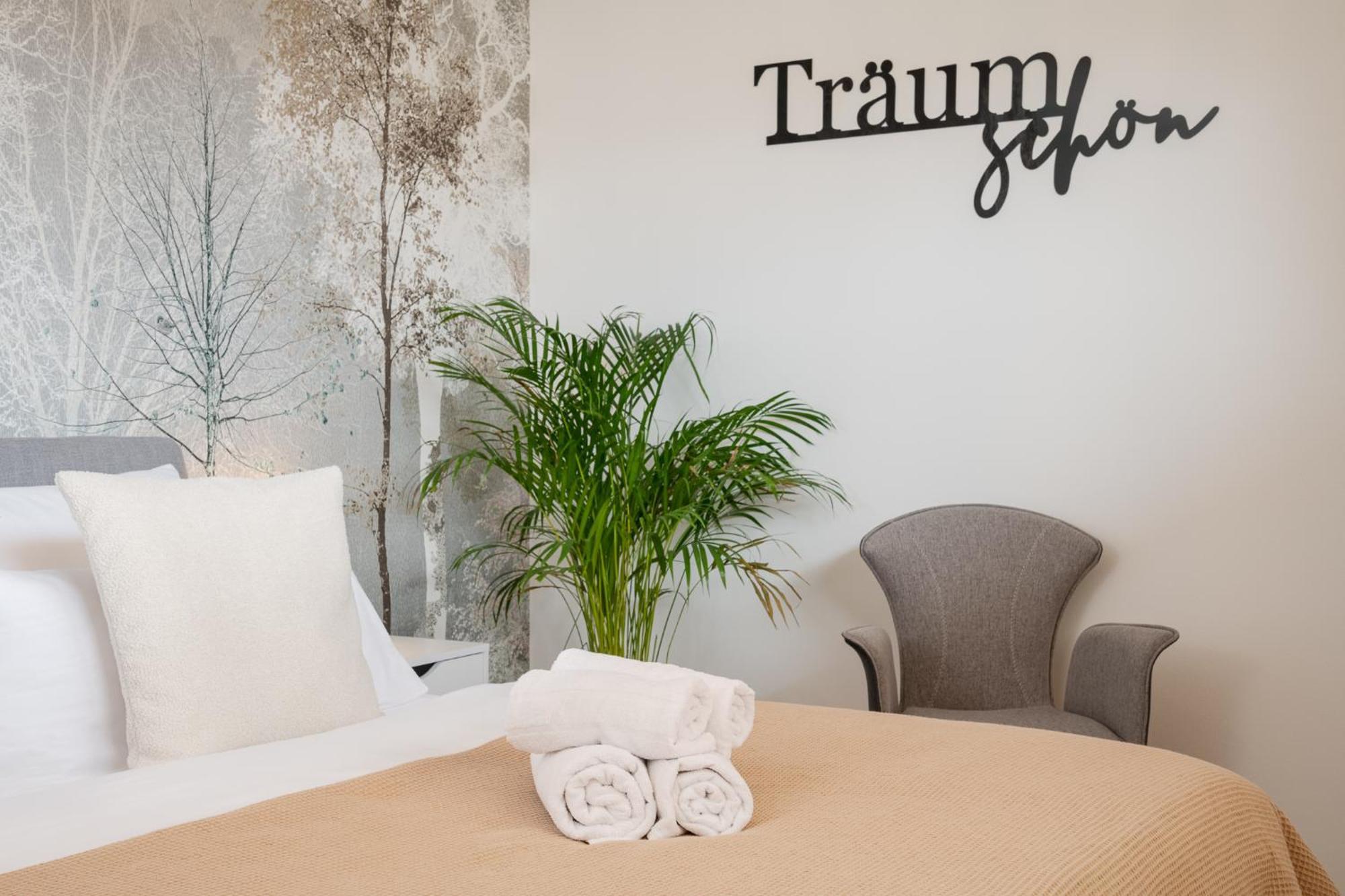 Apartment Fenjoy: Ferienapartment In Neubau / Balkon / Bbq