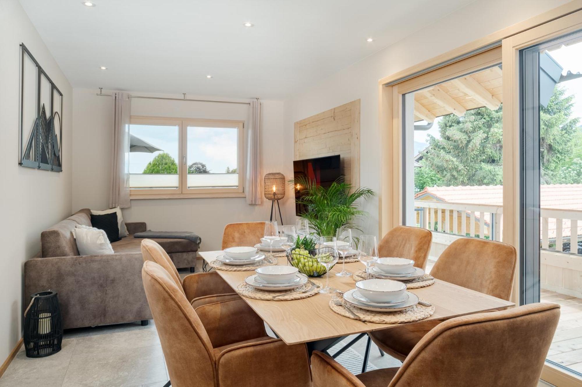 Apartment Fenjoy: Ferienapartment In Neubau / Balkon / Bbq